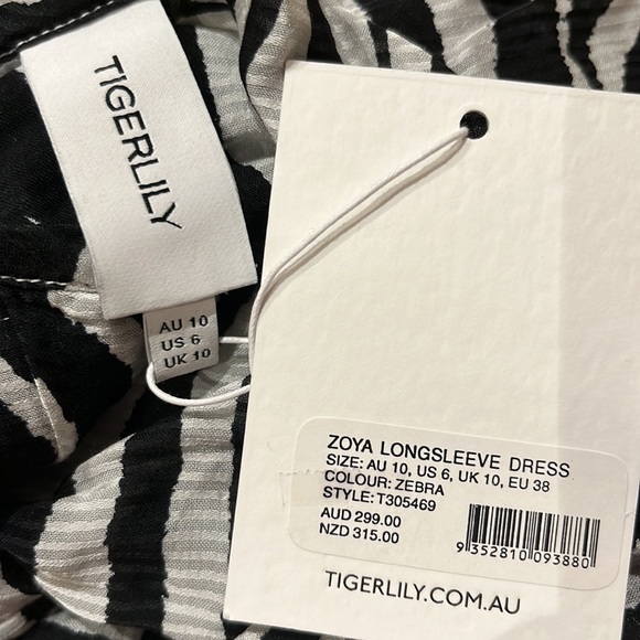 TIGERLILY Zoya Zebra Print Long Sleeve Maxi Dress NWT RRP$299 - Picture 15 of 16